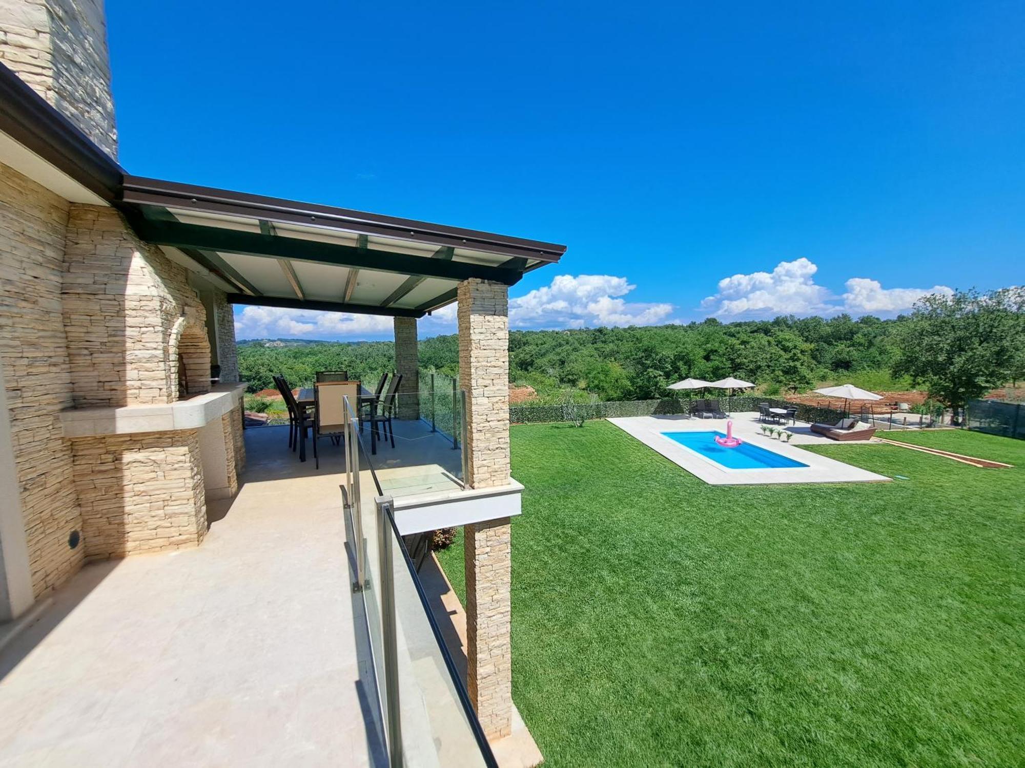 Apartments Villa Sotlar With Pool Umago Esterno foto